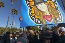 Fans say final goodbyes to Jenni Rivera