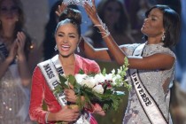 Olivia Culpo wins Miss Universe 2012: Boston University sophomore becomes first American to win the title in 15 years