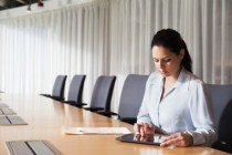 Study: Latinas Hit Hardest by Pay Gap