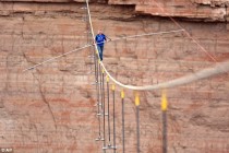 Daredevil walks tightrope across the Grand Canyon