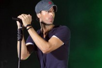 Enrique Iglesias Takes Eclectic Approach to New Album