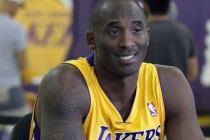 Kobe extiende contrato con Lakers