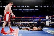 Canelo Alvarez Punishes Amir Khan in the 6th Round