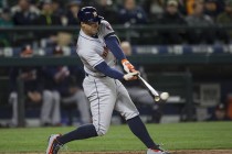 Astros go Snake Hunting in Arizona; Take two from Diamondbacks